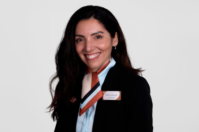 Spanish-Speaking Cruise Managers On Board
