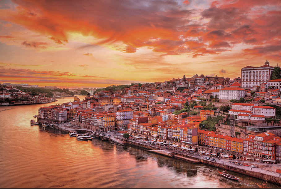 Porto’s Ribeira and São Bento’s Azulejos