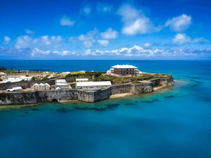 Bermuda is ideal for travelers who want an island vacation without changing hotels or flying deep into the Caribbean.