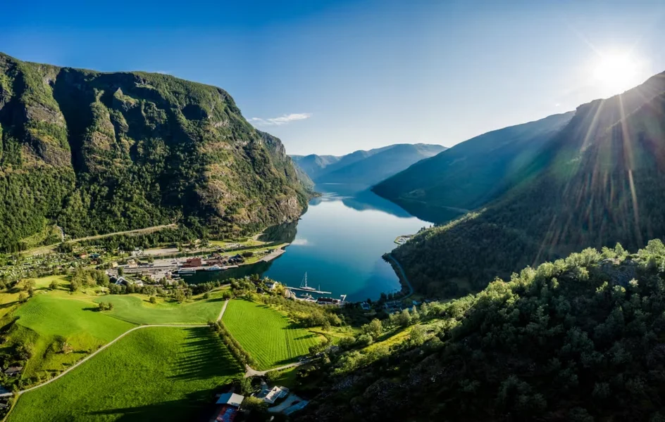 Sognefjord, Flam & Mountain Railways